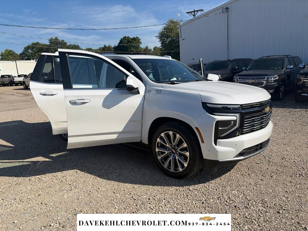 Used 2025 Chevrolet Tahoe High Country AWD/4WD image 38