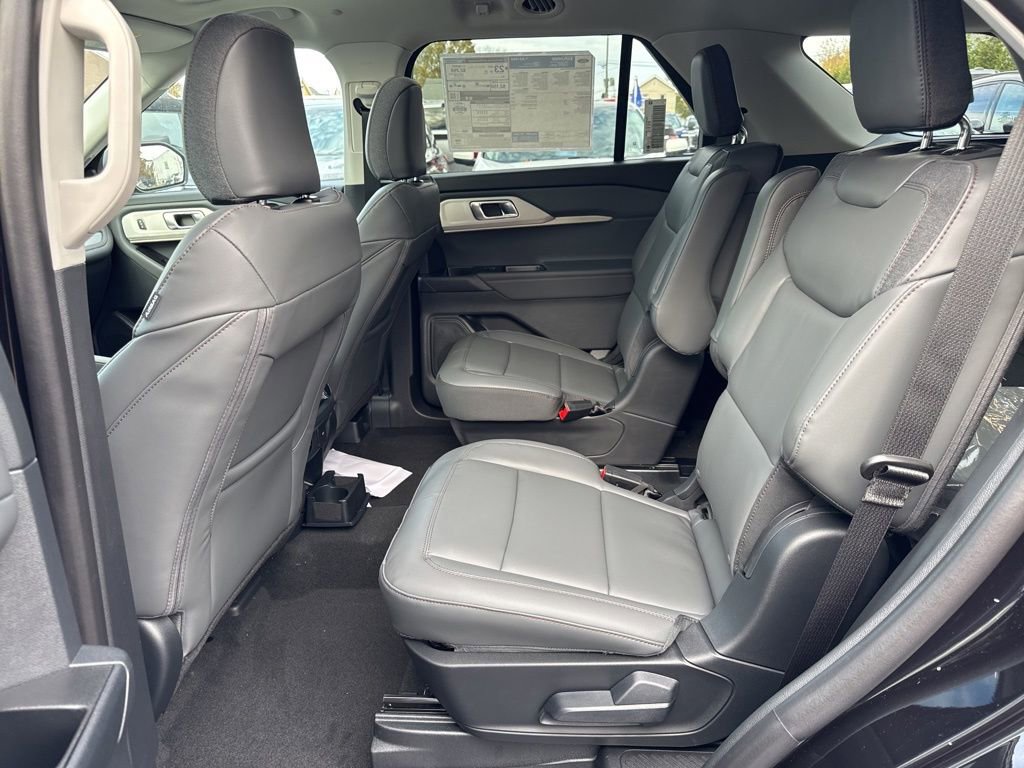 New 2026 Ford Explorer Active w/ Active Comfort Package image 7