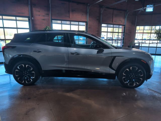 Used 2024 Chevrolet Blazer EV RS image 9