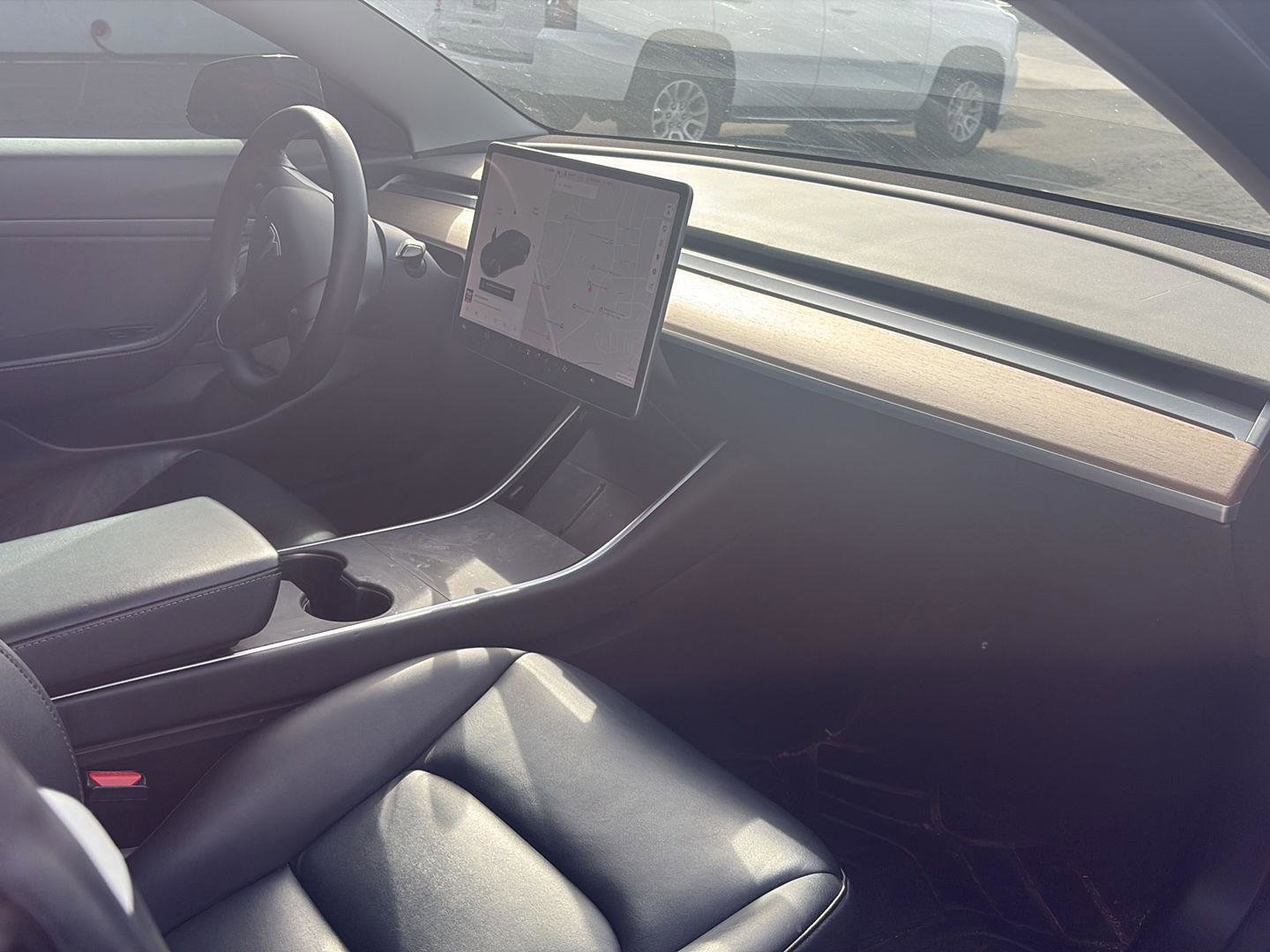 Used 2020 Tesla Model 3 Standard Range RWD image 27