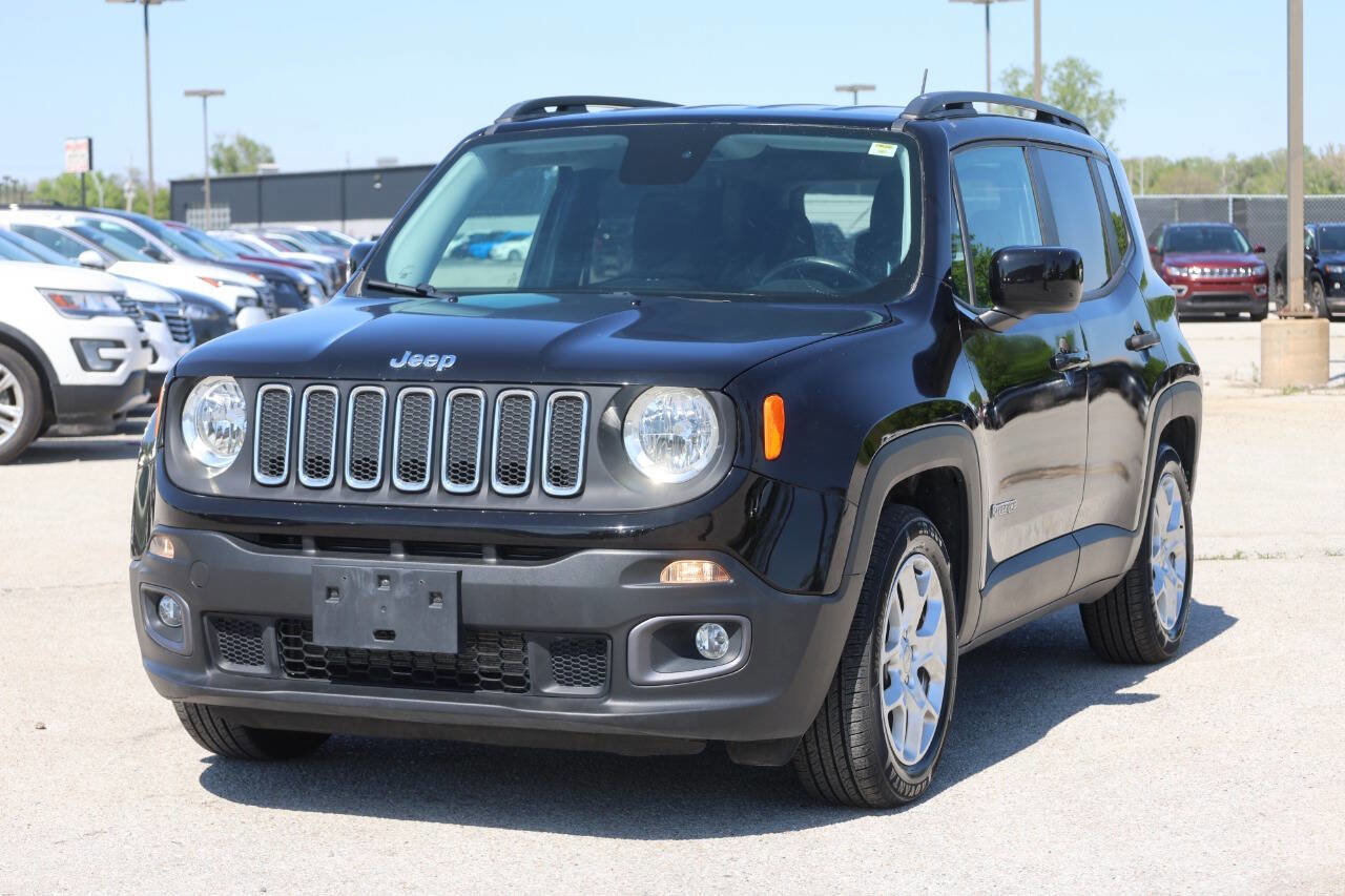 Used 2017 Jeep Renegade Latitude image 6