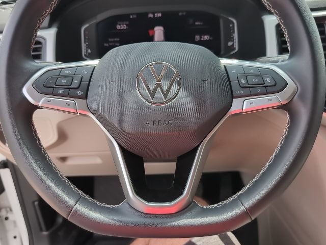 Certified 2022 Volkswagen Atlas SE w/ Black Wheel Package FWD image 11