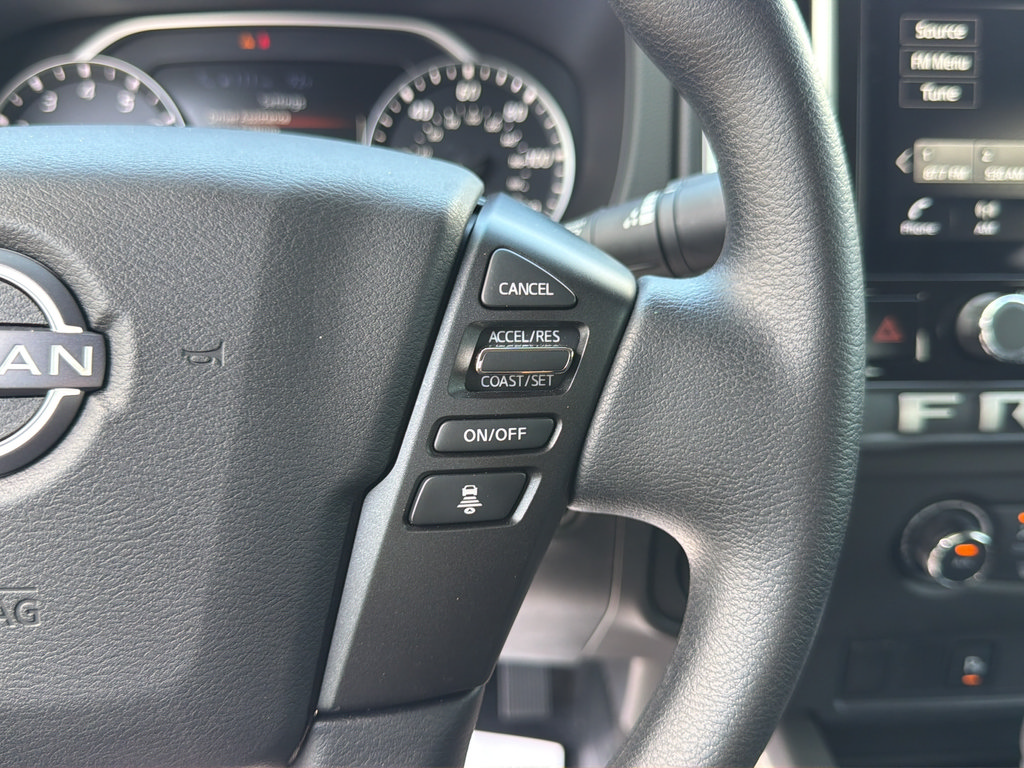 Certified 2025 Nissan Frontier SV RWD image 32