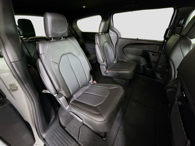 New 2026 Chrysler Pacifica Select image 27