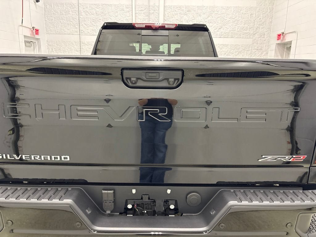 New 2026 Chevrolet Silverado 2500 ZR2 AWD/4WD image 5