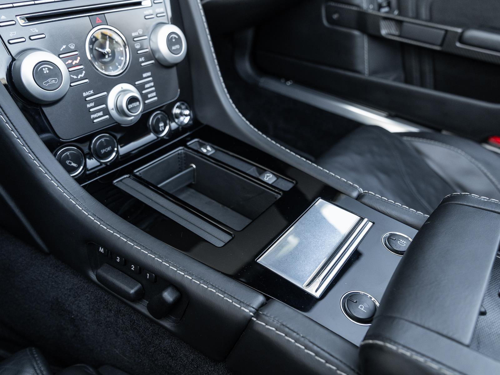 Used 2010 Aston Martin DBS Volante image 44