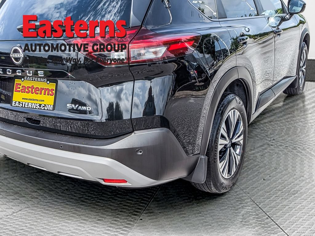Used 2023 Nissan Rogue SV AWD/4WD image 12