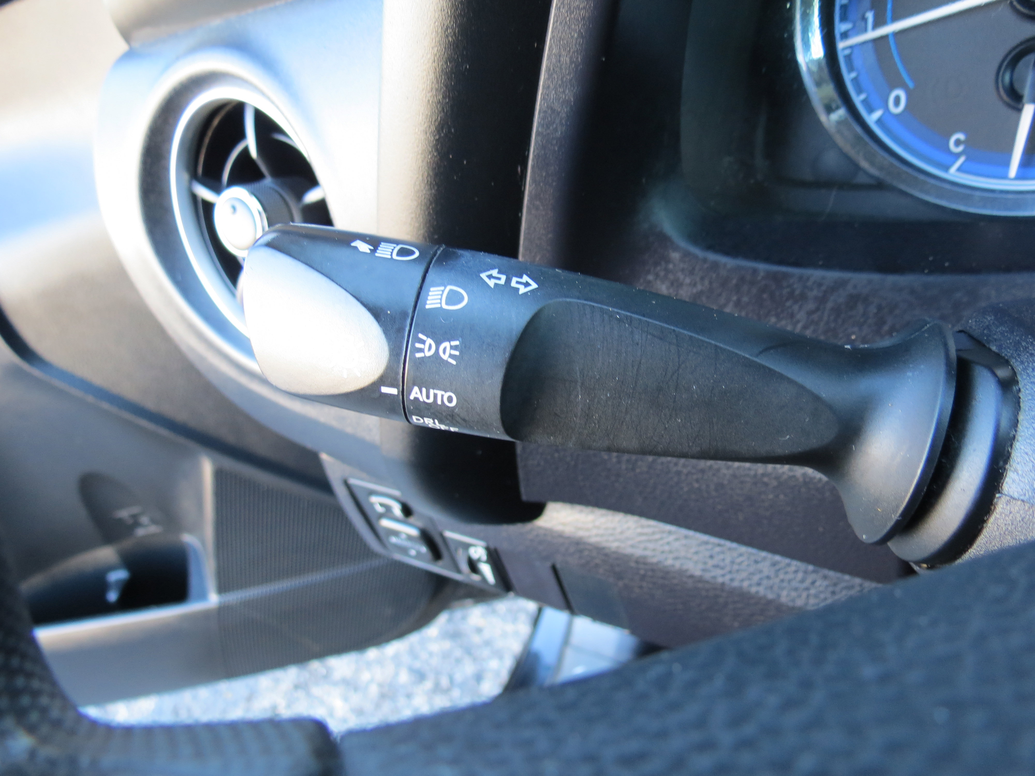 Used 2017 Toyota Corolla LE FWD image 15