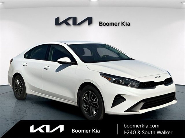 Certified 2023 Kia Forte LXS w/ LXS Technology Package image 3
