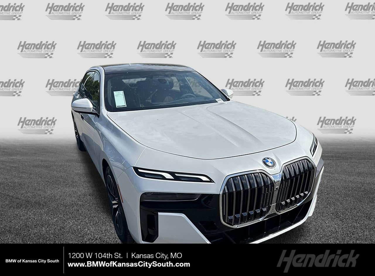 New 2026 BMW 760i xDrive image 1