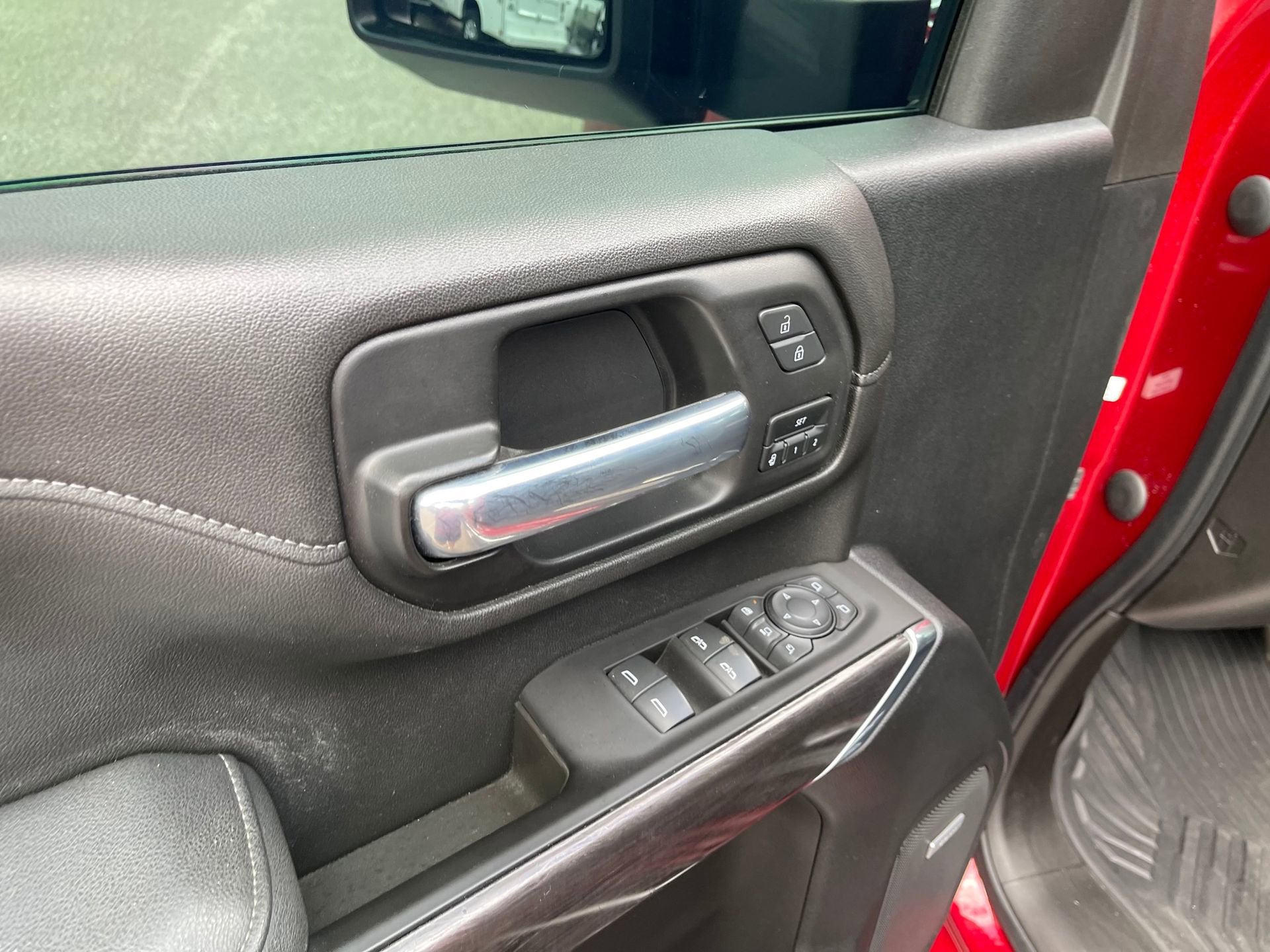 Used 2021 Chevrolet Silverado 2500 LTZ w/ LTZ Premium Package AWD/4WD image 12
