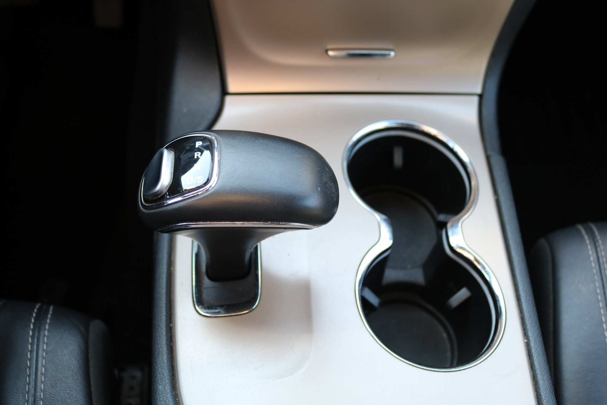 Used 2014 Jeep Grand Cherokee Limited image 30