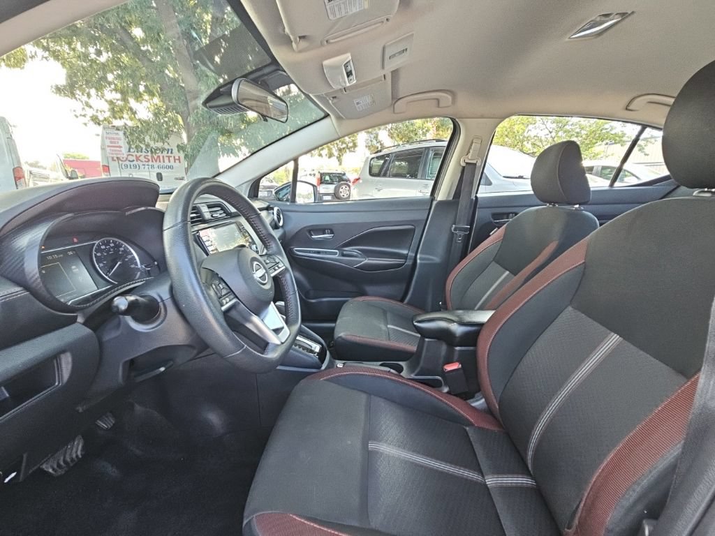 Used 2024 Nissan Versa SR FWD image 21