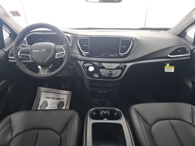 New 2026 Chrysler Voyager LX FWD image 35