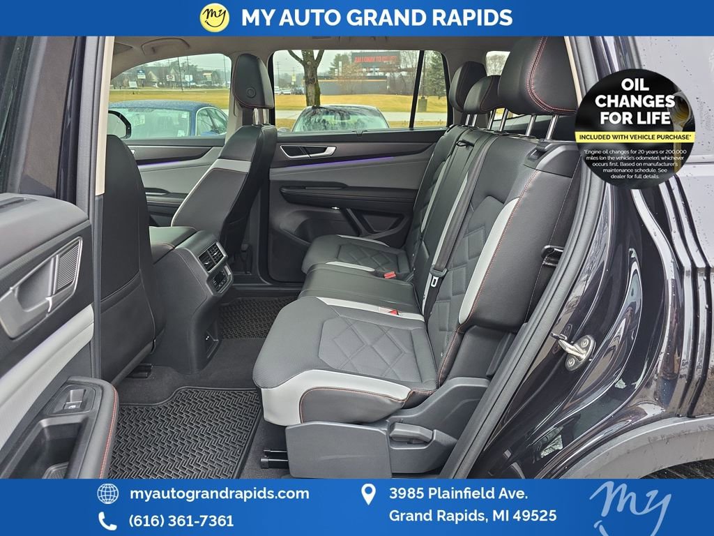Used 2024 Volkswagen Atlas Peak Edition SE image 26