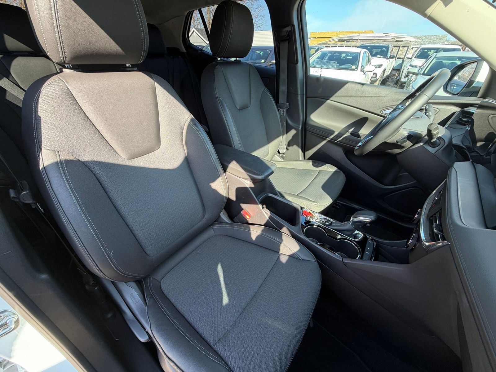 Used 2025 Buick Encore GX Preferred image 35