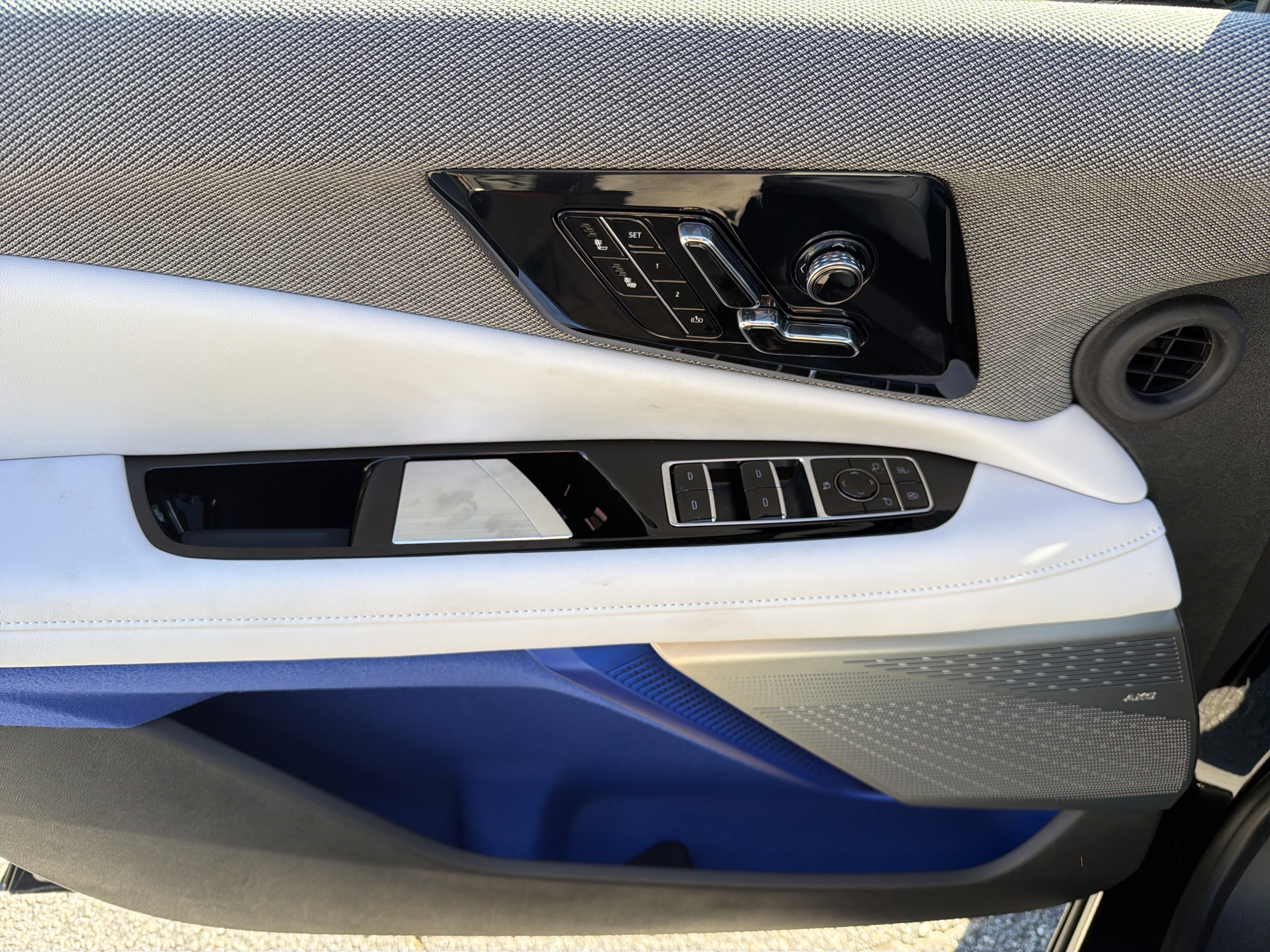 New 2027 Cadillac Optiq Luxury RWD image 11