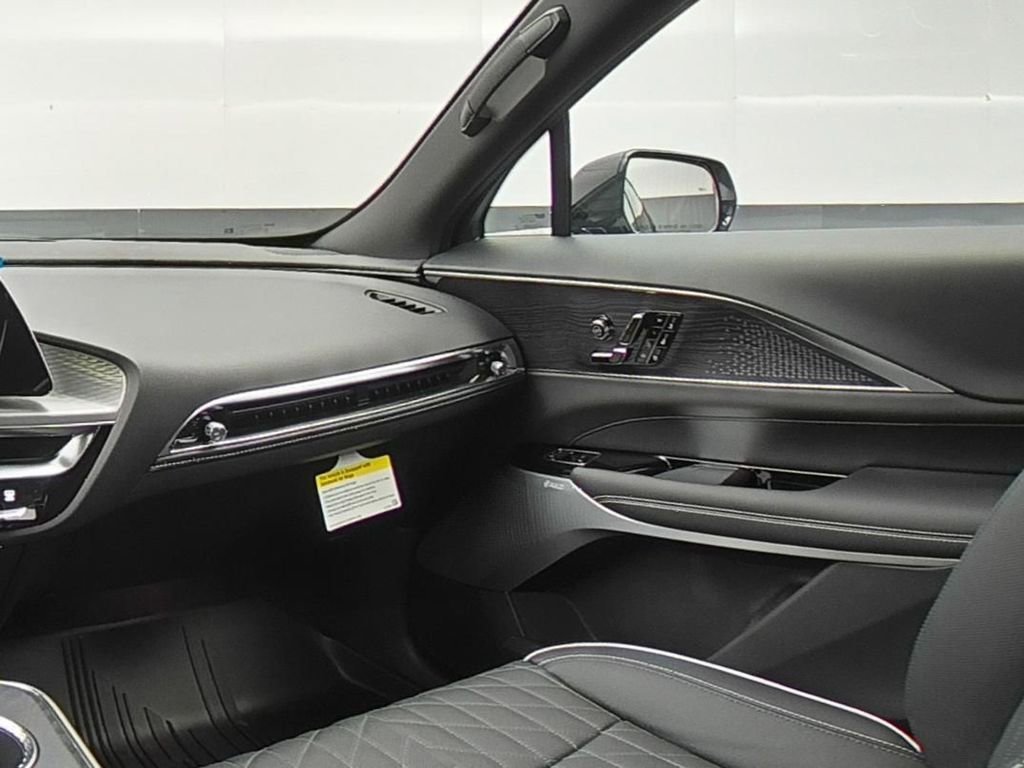 New 2026 Cadillac Lyriq V w/ LPO, Floor Liner Package AWD/4WD image 11
