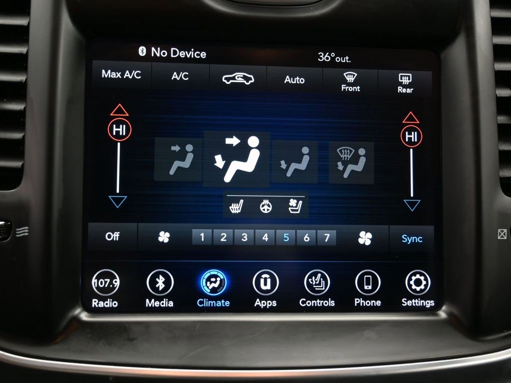 Used 2019 Chrysler 300 Limited image 23