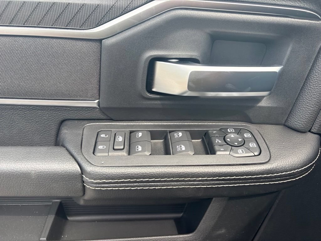 New 2027 RAM 3500 Big Horn AWD/4WD image 16