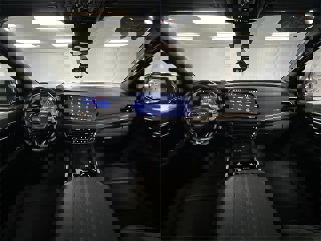 Certified 2025 Chevrolet Suburban High Country image 78