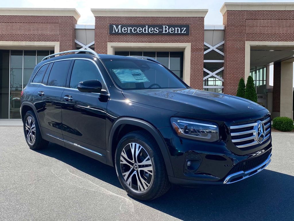 Certified 2025 Mercedes-Benz GLB 250 image 3