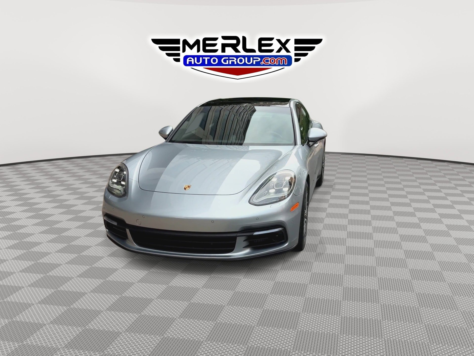 Used 2018 Porsche Panamera 4S w/ Premium Package Plus AWD/4WD image 3