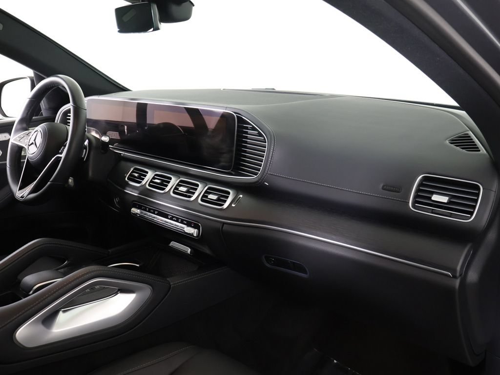 Used 2025 Mercedes-Benz GLE 450 4MATIC Coupe w/ Winter Package image 31