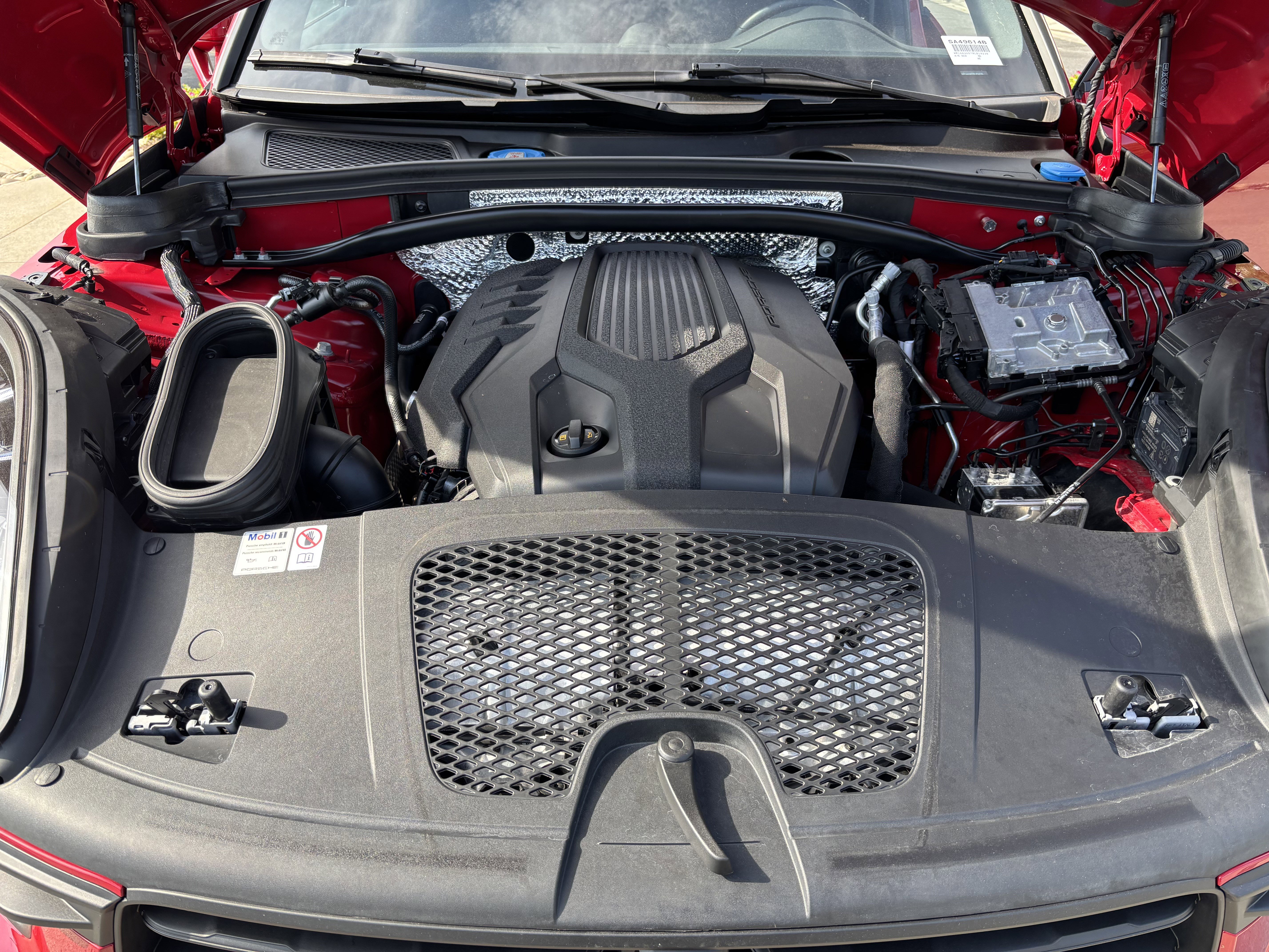 Used 2024 Porsche Macan image 36