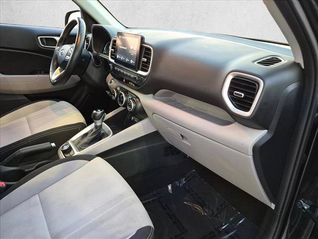 Used 2025 Hyundai Venue SEL FWD image 27