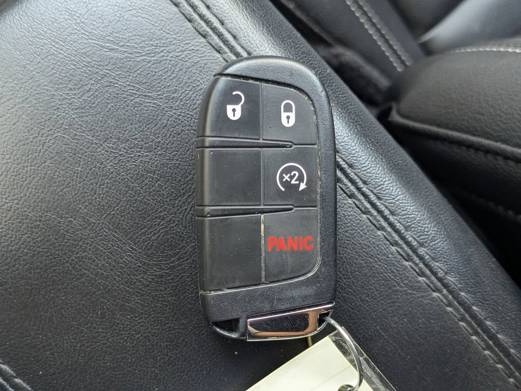 Used 2025 Jeep Compass Limited AWD/4WD image 28
