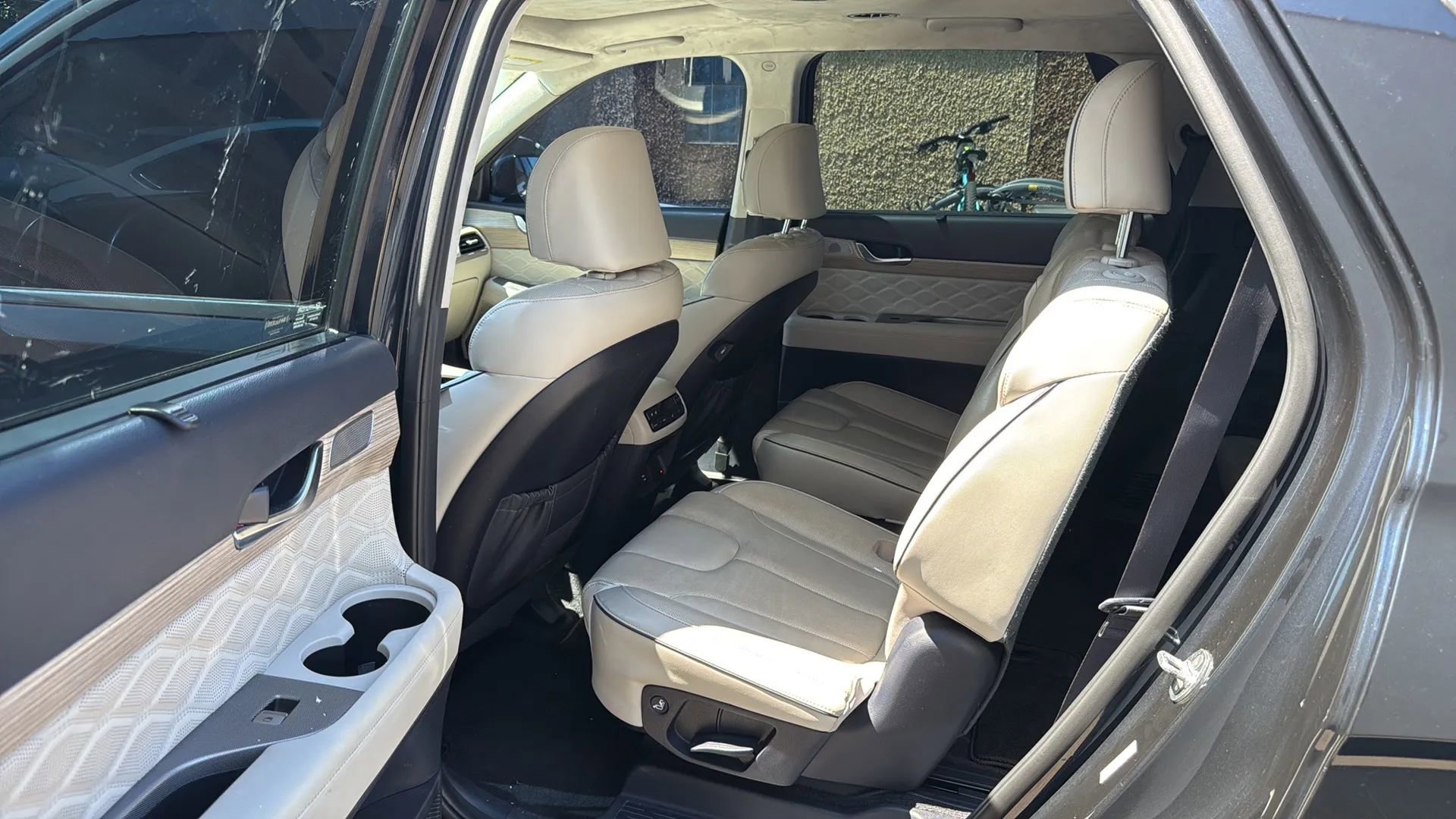 Used 2022 Hyundai Palisade Calligraphy image 28