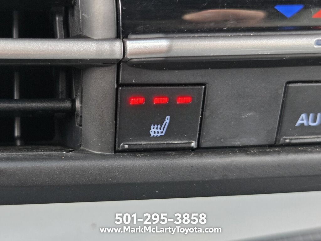 Used 2021 Toyota Sienna XSE w/ XSE Plus Package FWD image 21