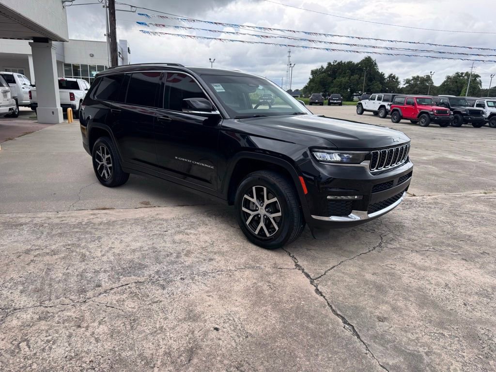 Used 2023 Jeep Grand Cherokee L Limited AWD/4WD image 8