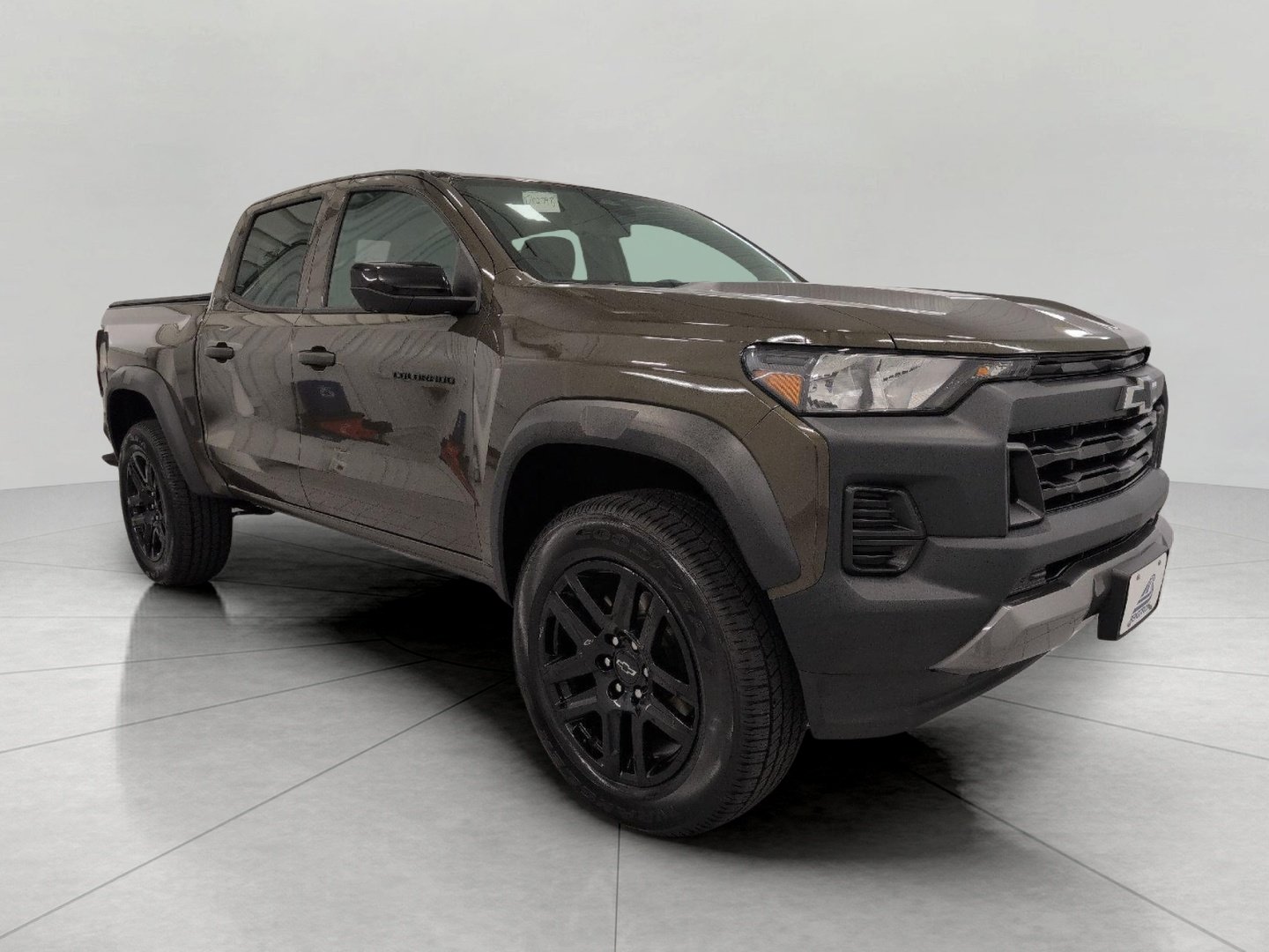 Used 2023 Chevrolet Colorado Trail Boss w/ Technology Package AWD/4WD image 1