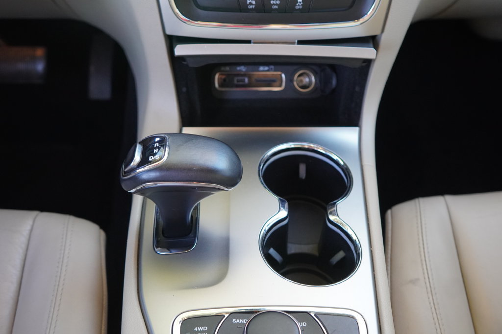 Used 2015 Jeep Grand Cherokee Limited AWD/4WD image 23