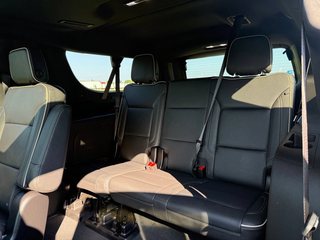 Used 2026 Chevrolet Suburban Premier w/ Sun And Tow Package AWD/4WD image 14