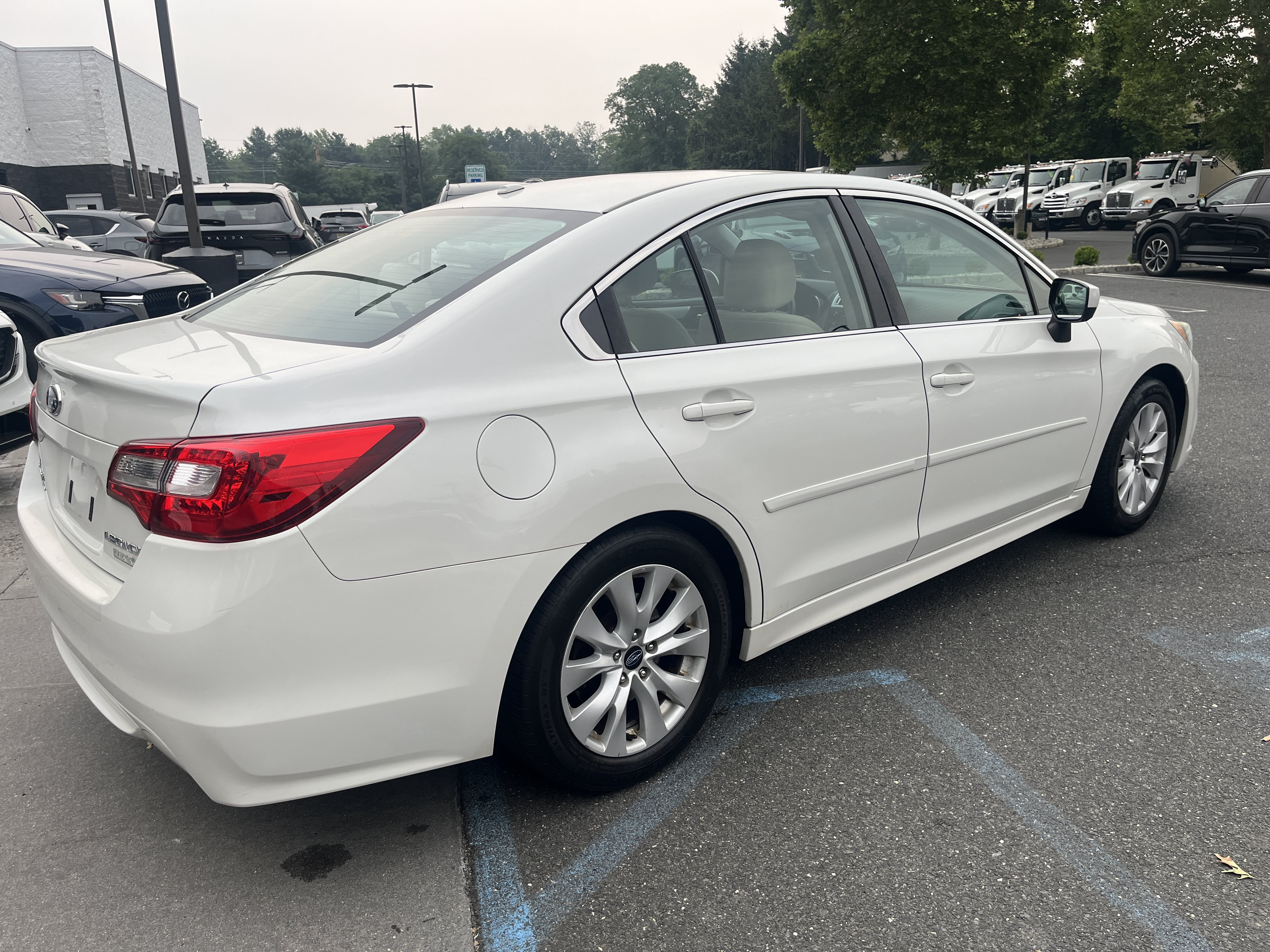 Used 2015 Subaru Legacy 2.5i Premium AWD/4WD image 5