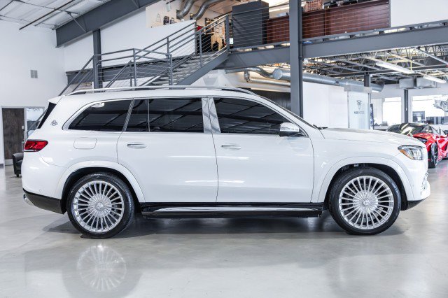 Used 2023 Mercedes-Benz Maybach GLS 600 4MATIC image 7