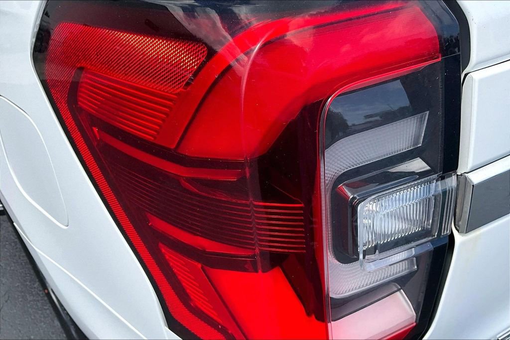 Used 2023 Ford Expedition Limited image 22