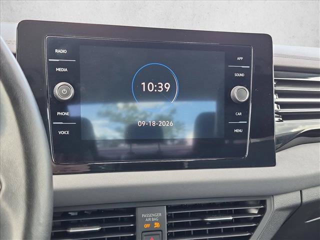 Used 2025 Volkswagen Jetta SE FWD image 13