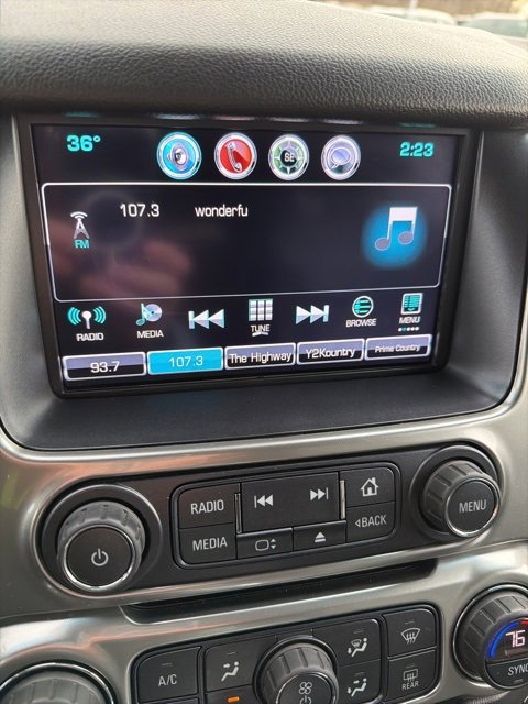 Used 2018 Chevrolet Suburban LT w/ Luxury Package image 32