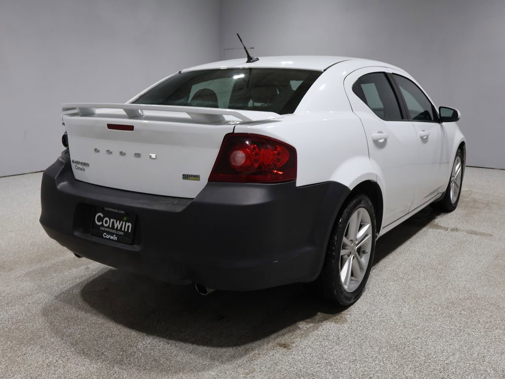 Used 2011 Dodge Avenger Heat image 2