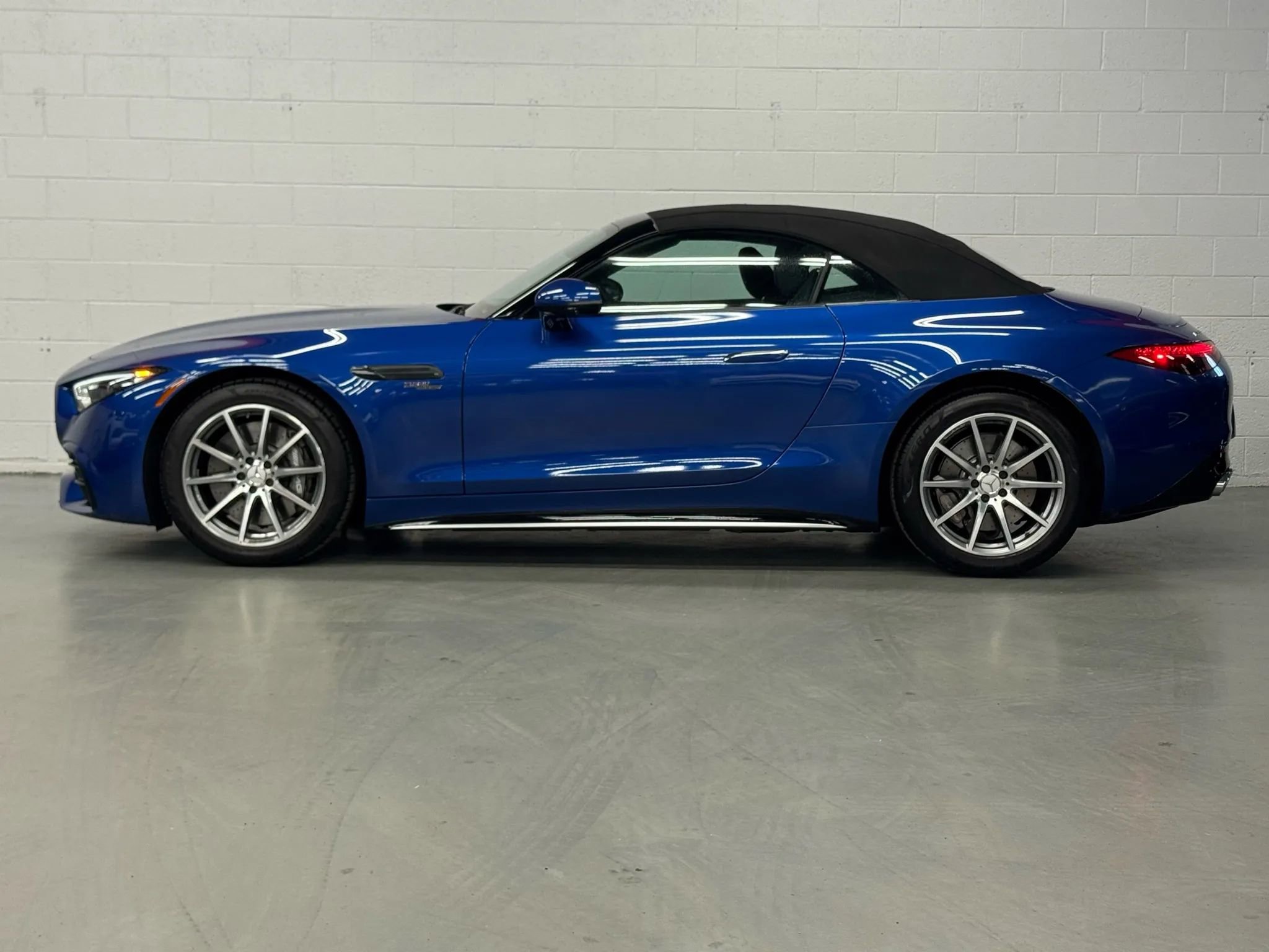 Used 2023 Mercedes-Benz SL 43 AMG image 7