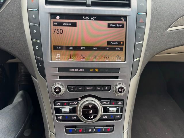 Used 2019 Lincoln MKZ Reserve FWD image 13