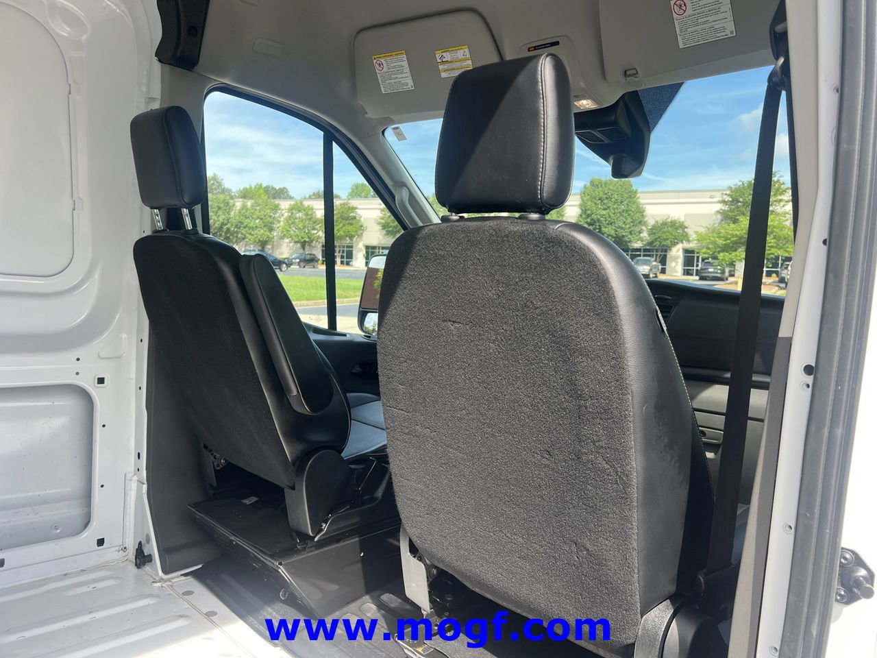 Used 2025 Ford Transit 250 148 High Roof RWD image 22
