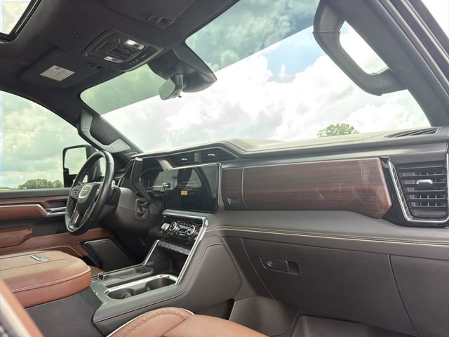 Used 2024 GMC Sierra 2500 Denali Ultimate AWD/4WD image 8