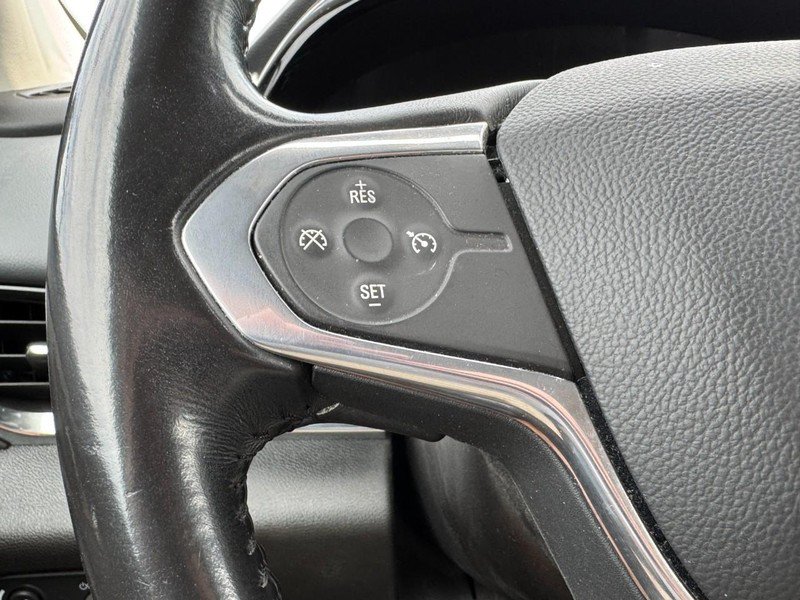 Used 2021 Chevrolet Traverse LT AWD/4WD image 17