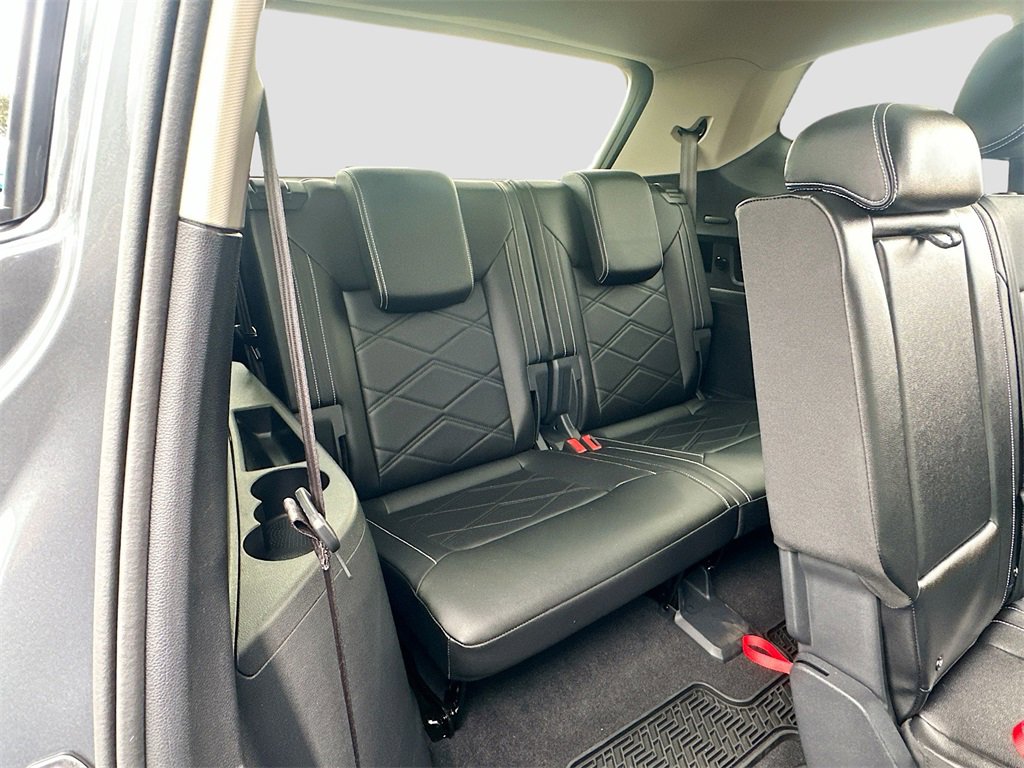 Used 2024 Volkswagen Atlas SE image 26