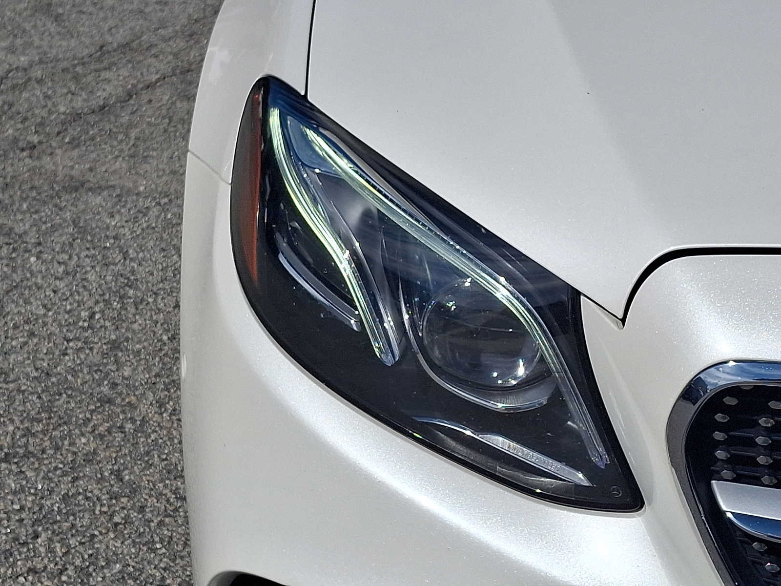 Used 2019 Mercedes-Benz E 450 4MATIC Cabriolet image 9